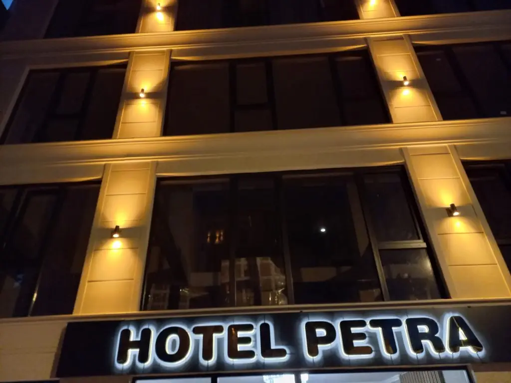 Стамбул: Hotel Petra