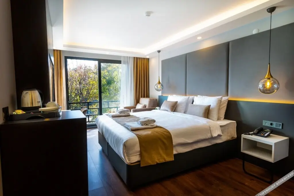 Арсин: Santana Otel