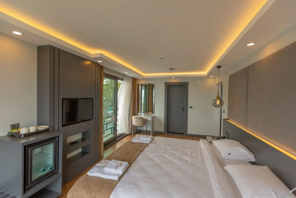 Арсин: Santana Otel