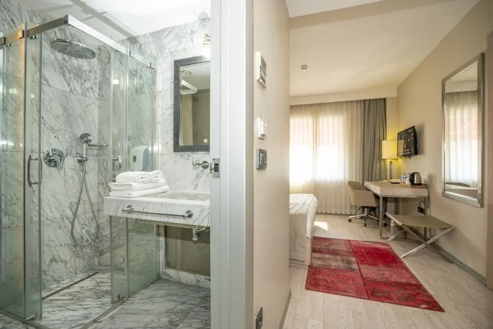 Стамбул: The Gate 30 Suites Hotel Ataşehir