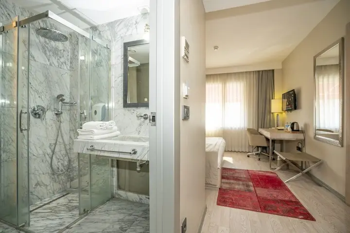Стамбул: The Gate 30 Suites Hotel Ataşehir