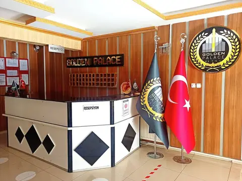 Mi̇raç Golden Palace Otel — фото 1