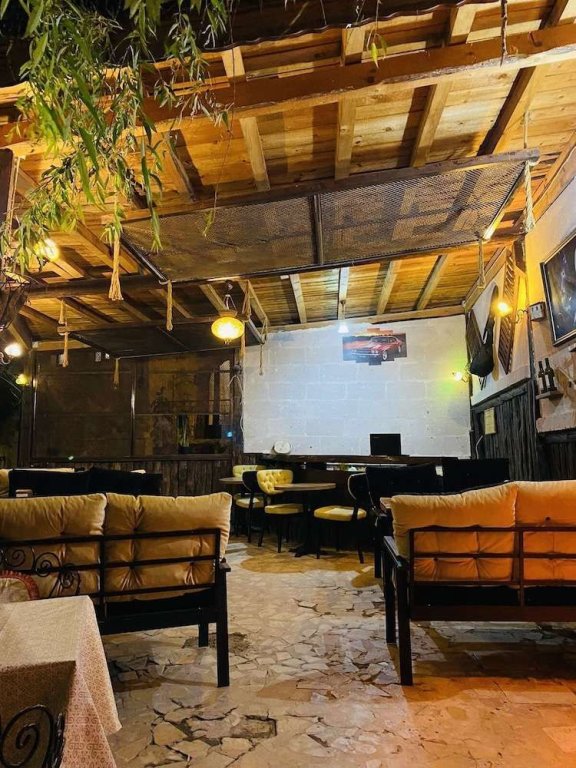 Айвали: Ela cave house