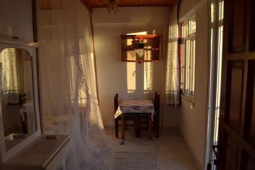 Патара: Akay Pension