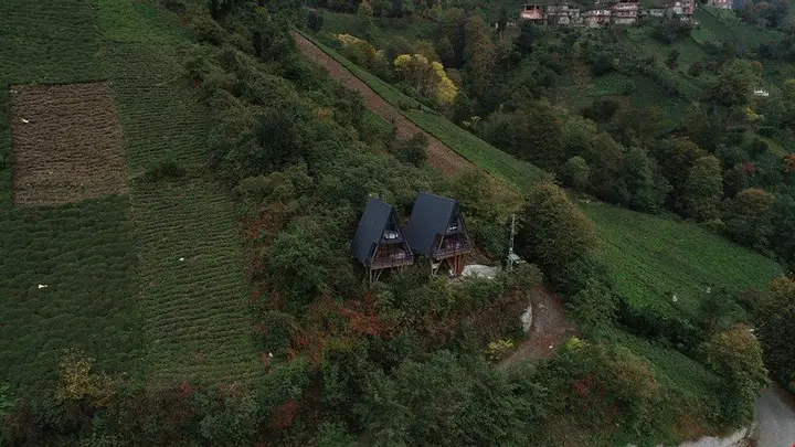 Ардешен: Hayela Bungalov