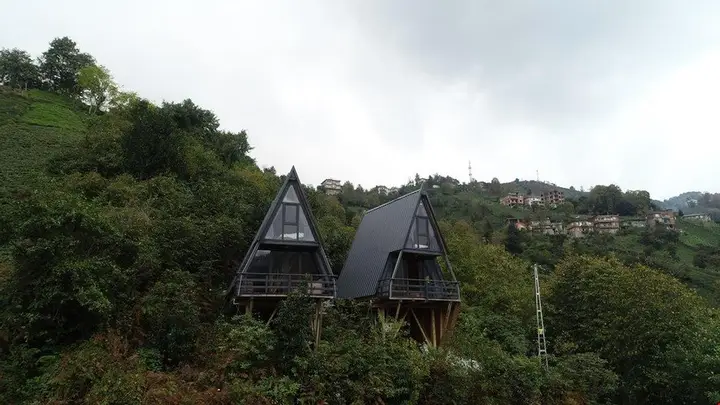 Ардешен: Hayela Bungalov
