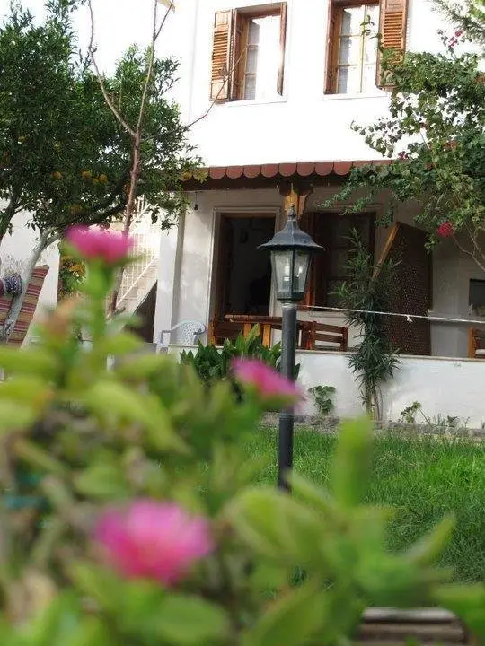 Битез: Kontes Villa Apart