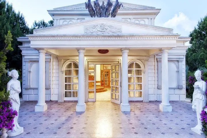 Белек: Kremlin Palace