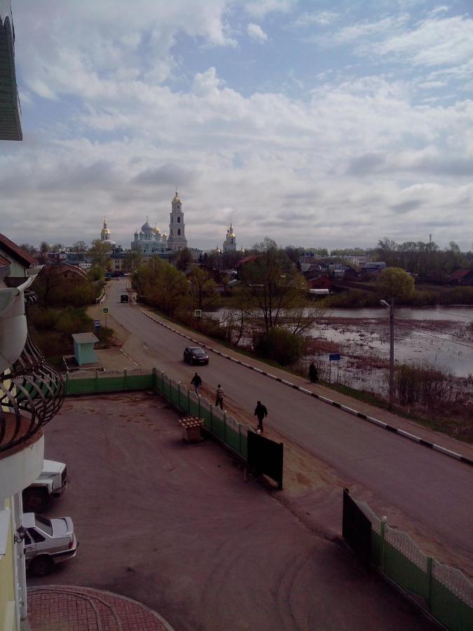 Дивеево: Гостевой дом "Изумрудный берег" 