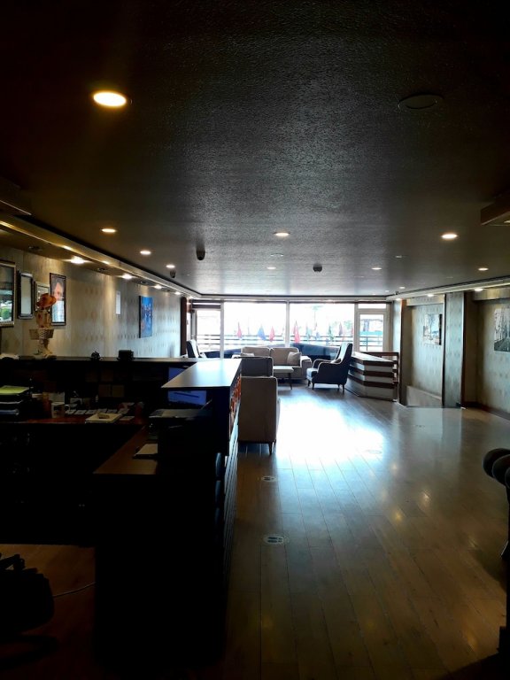 Beyaz Saray Hotel — фото 1