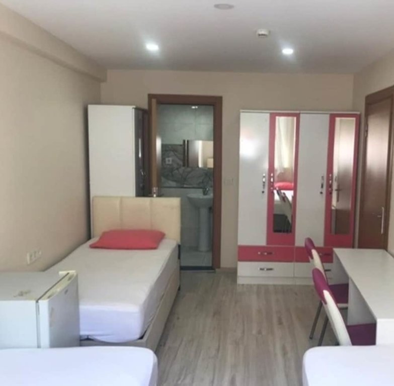Стамбул: Only Females - Bakirkoy Ladies Hostel