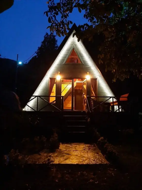 Сакарья: Enchanting Bungalow With Garden in Sapanca