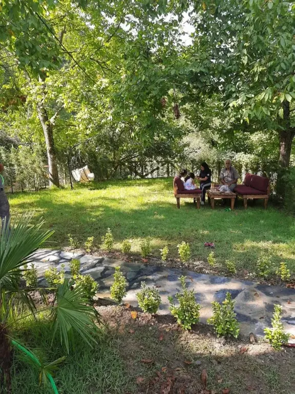 Сакарья: Enchanting Bungalow With Garden in Sapanca