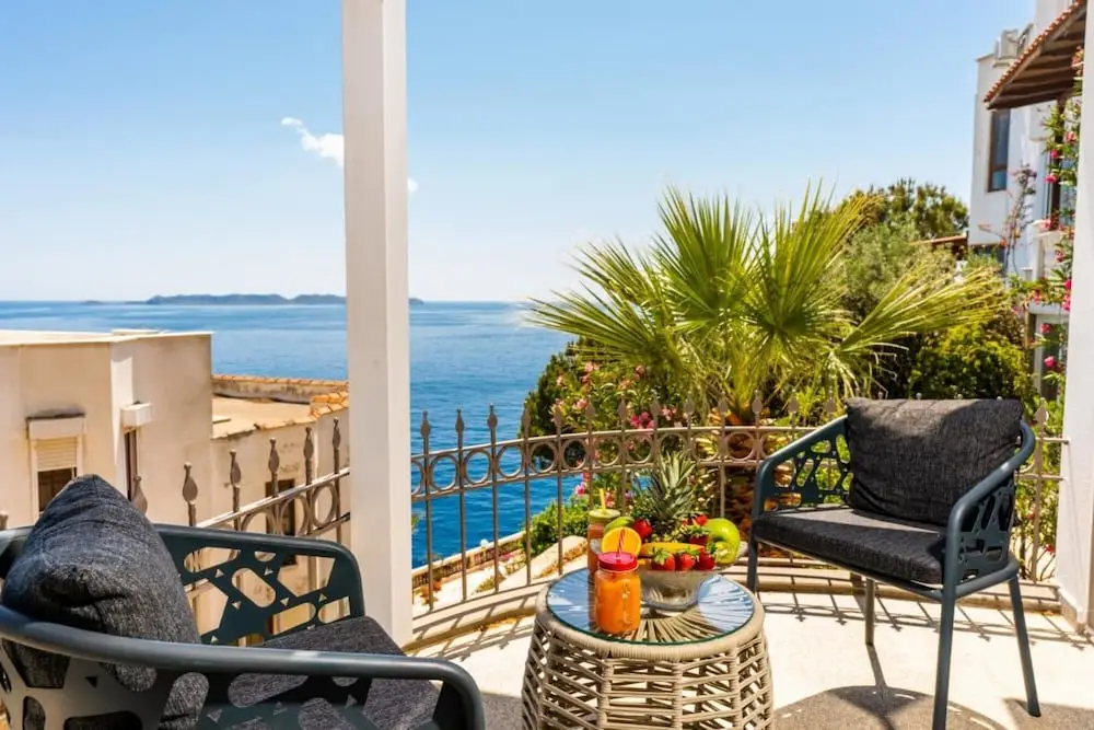 Анталья: Lovely Flat 300 m to Beach With Shared Pool in Kas