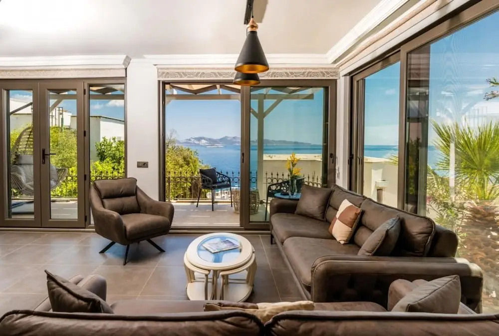 Анталья: Lovely Flat 300 m to Beach With Shared Pool in Kas