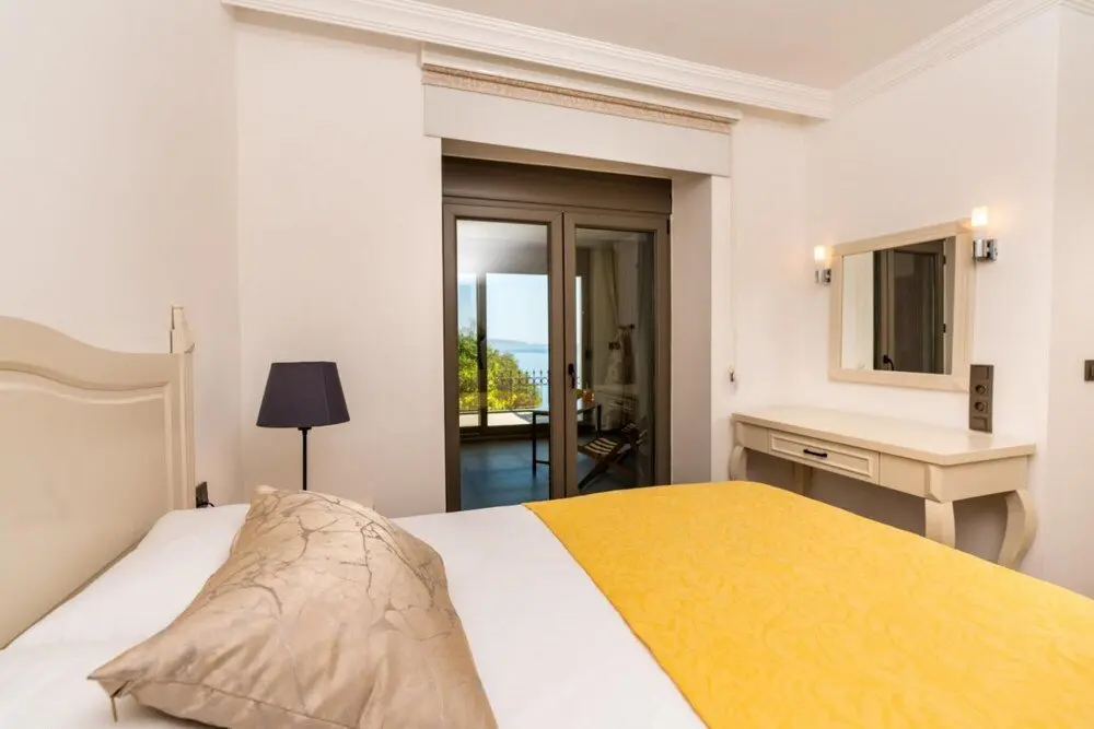 Анталья: Lovely Flat 300 m to Beach With Shared Pool in Kas