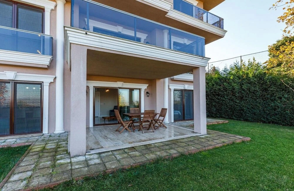 Spacious Villa With Private Pool and Garden in Kartepe Near Sapanca — фото 1