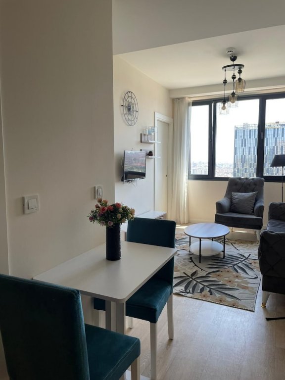 Стамбул: 1 Bedroom Apartment High Floor City View