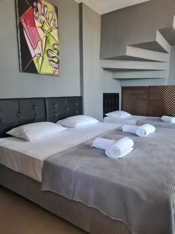 Сайл: Sword Otel