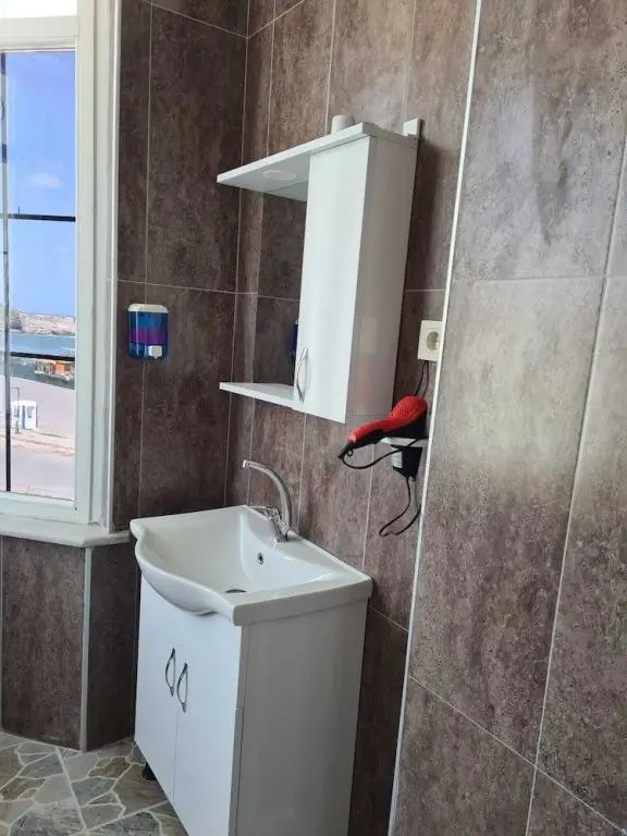 Сайл: Sword Otel