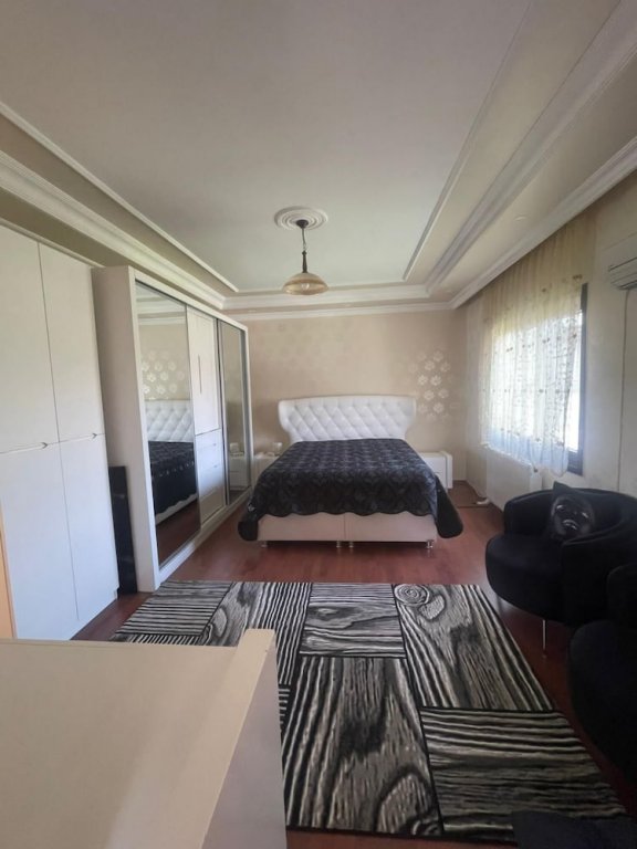 Увезпинар: Serene Luxury Villa With Private Pool in Yalova