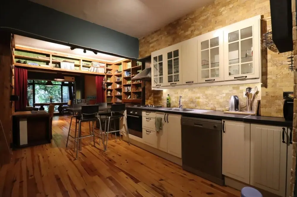 Стамбул: Cozy Flat With Backyard 600 m to Moda Coastal Park