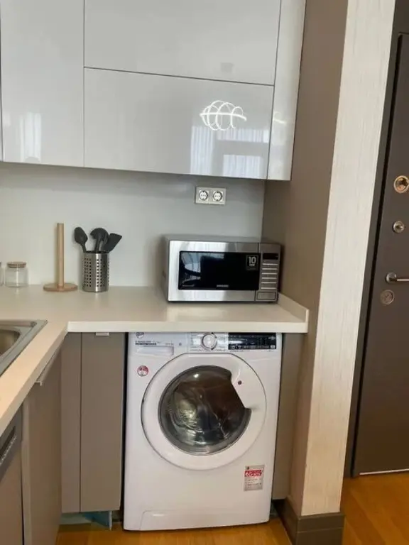 Стамбул: Stylish1 1 Apartment in Batisehir Near Mail of IST