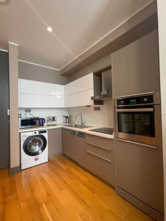 Стамбул: Special1 1 Apartment in Batisehir Near Mail of IST