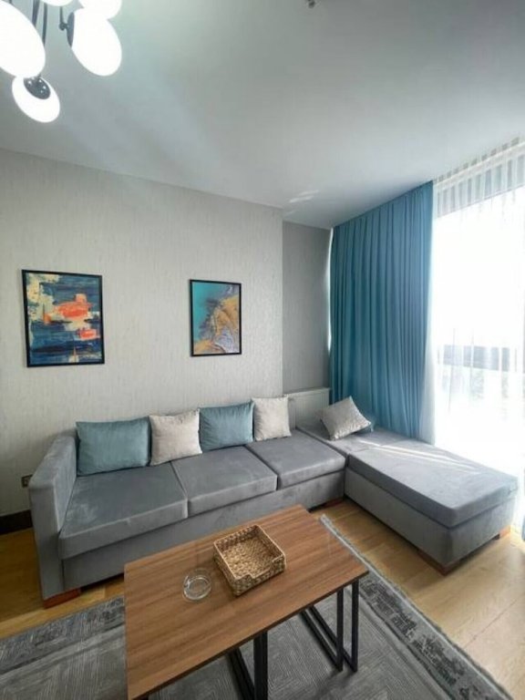 Стамбул: Special1 1 Apartment in Batisehir Near Mail of IST