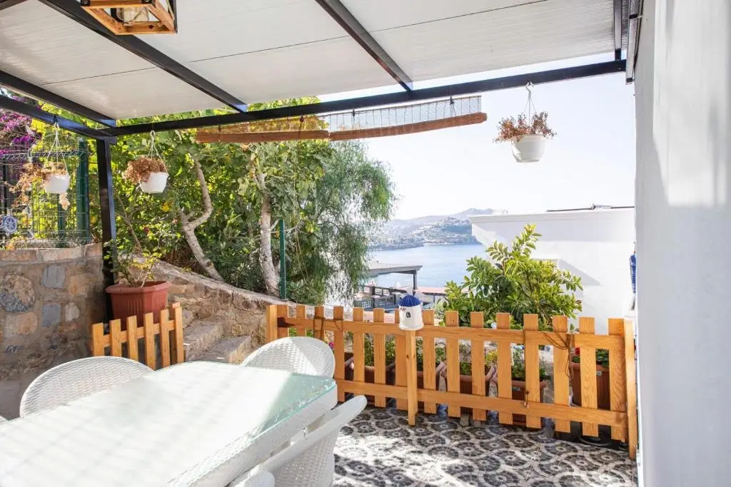 Яликавак: Chic House With Shared Pool Near Sea in Yalikavak