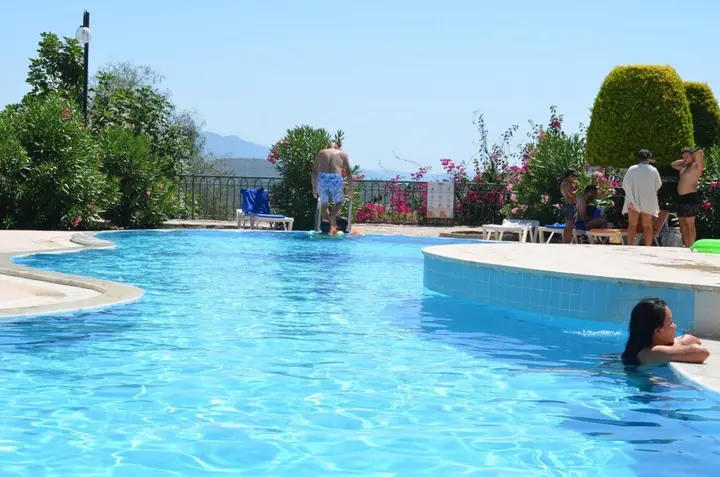 Милас: House 30 Mins to Bodrum With 21 Pools in Milas