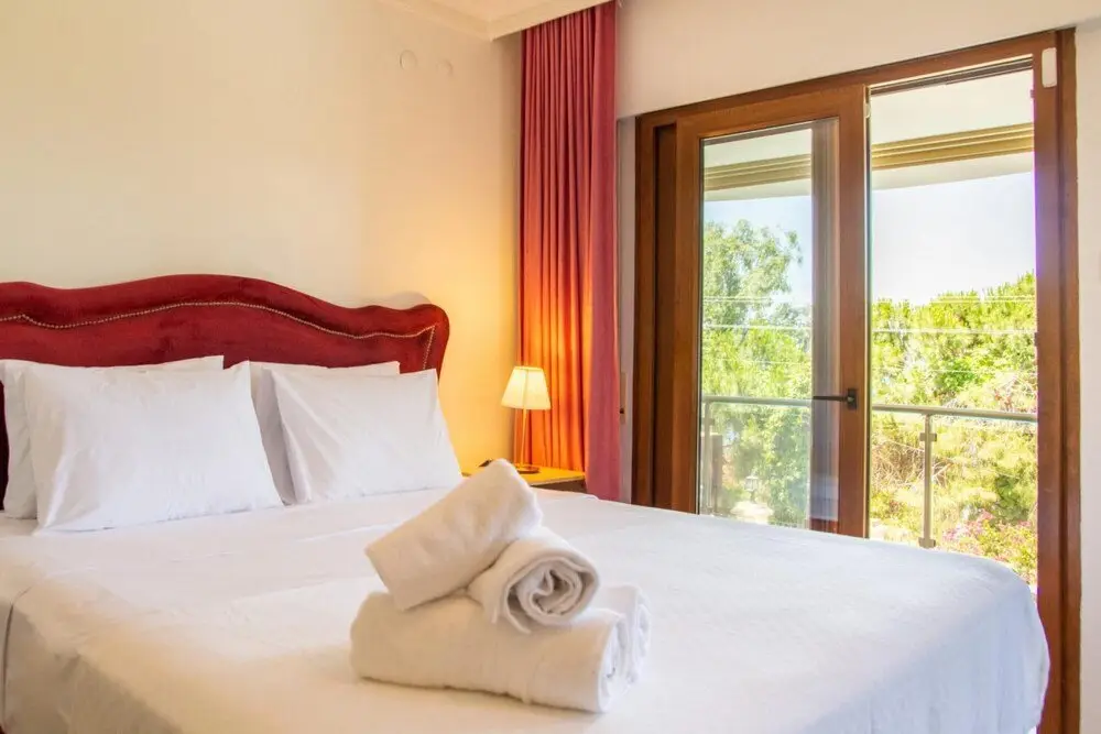 Чешме: Enchanting Villa With Backyard in Cesme Near Beach