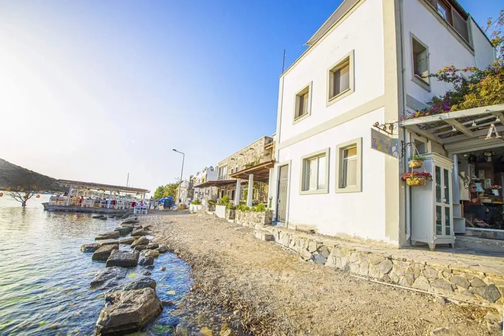 Гюмюшлюк: Seaside House With Refreshing View in Gumusluk