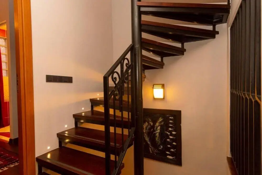 Стамбул: Stylish Home With a Book Collection Near Taksim
