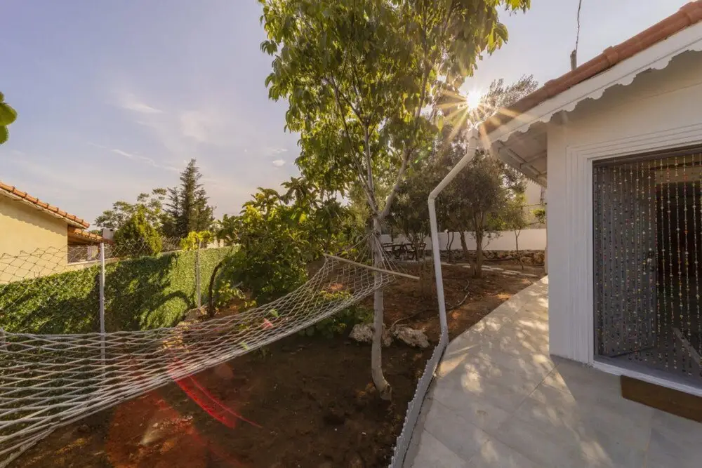 Анталья: Serene House With Sea View and Garden in Muratpasa