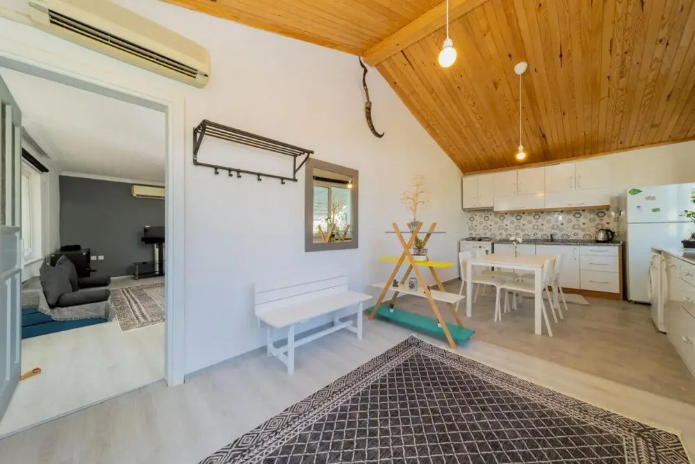 Анталья: Serene House With Sea View and Garden in Muratpasa