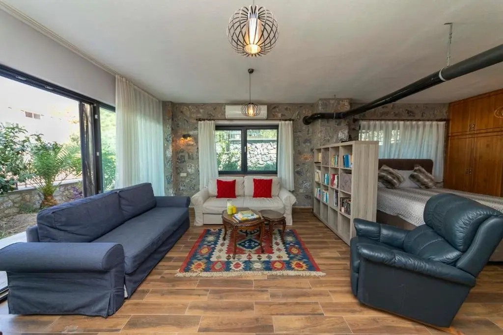 Eclectic Studio Apartment Near Sea in Bodrum — фото 1
