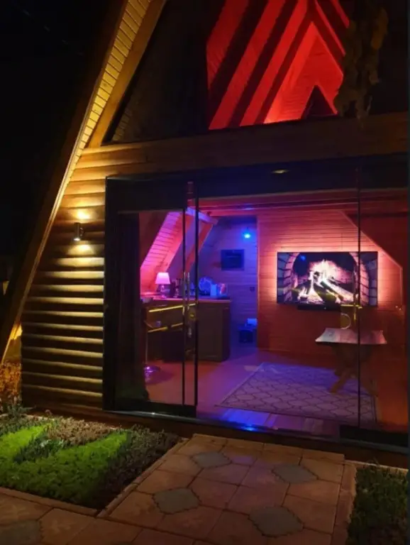 Увезпинар: Bungalow With Shared Garden Near Beach in Cinarcik