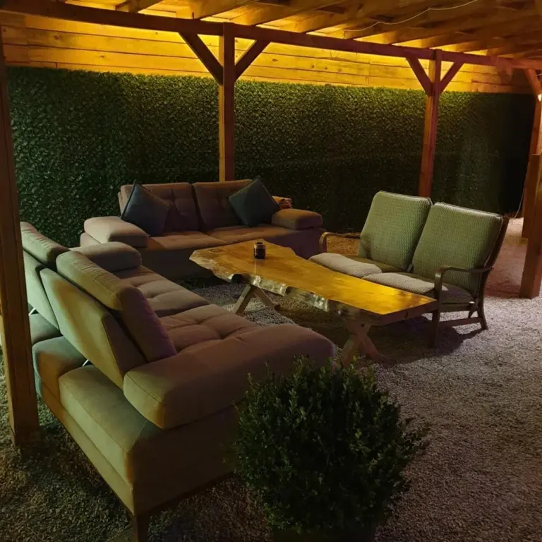 Увезпинар: Bungalow With Shared Garden Near Beach in Cinarcik