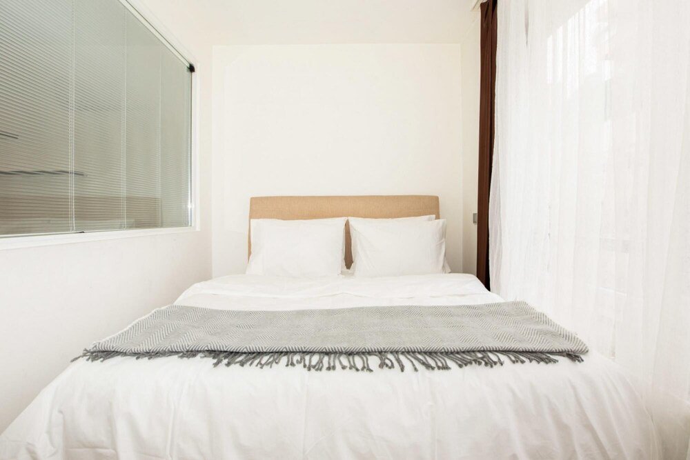Стамбул: Central Studio Flat With Shared Pool in Sisli