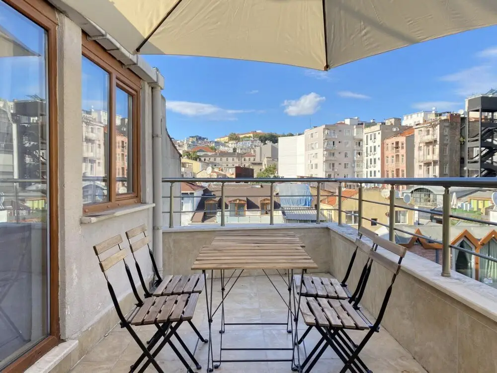 Стамбул: Stylish Duplex With Terrace 650 m to Galata Tower