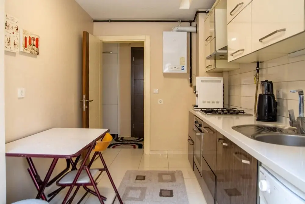 Измир: Pleasant and Central Flat With Balcony in Izmir