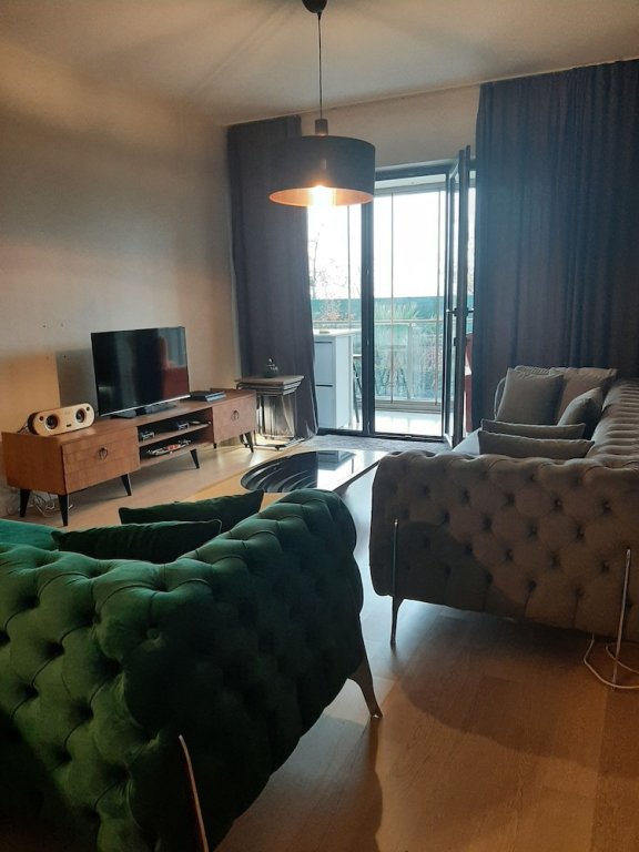 Стамбул: Suryapi Vitrin Sitesi