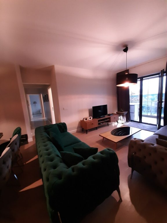 Стамбул: Suryapi Vitrin Sitesi