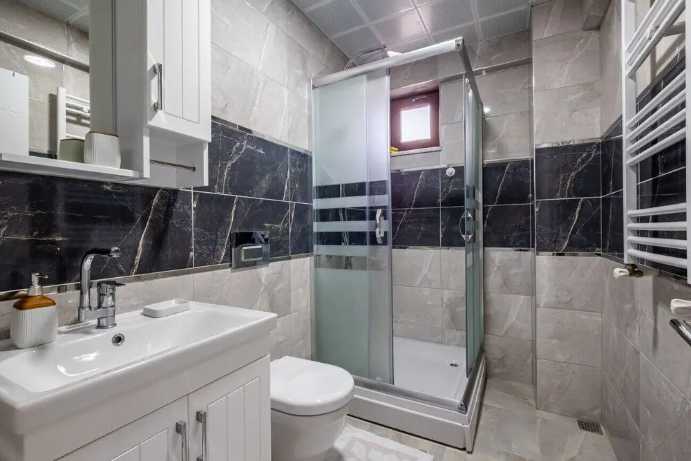 Дербент: Lovely Flat With Balcony in Kartepe Kocaeli