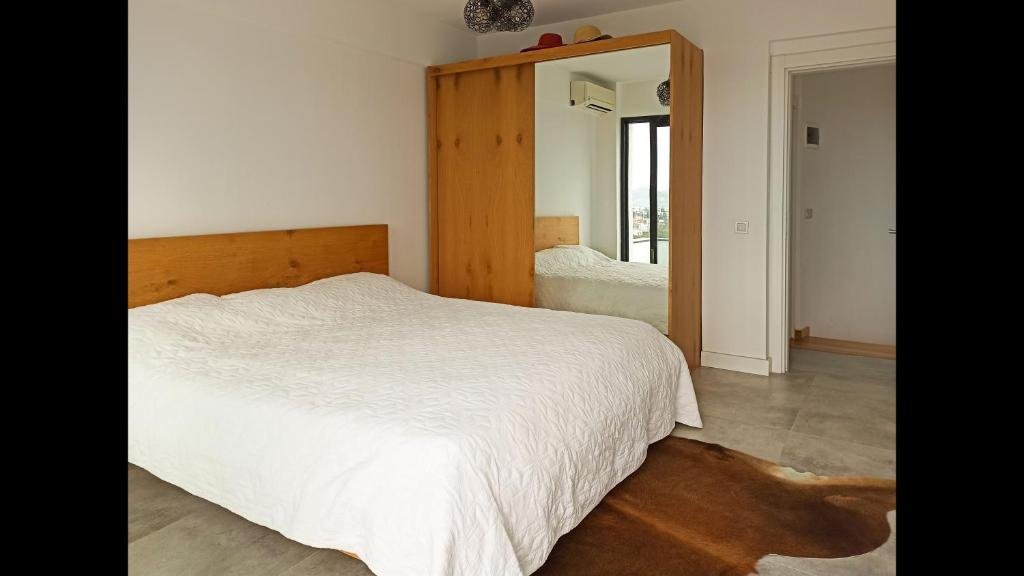 Яликавак: 3 Bedroom Villa With Great View Walking Distance to Yalikavak Marina