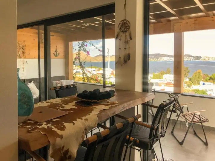 Яликавак: 3 Bedroom Villa With Great View Walking Distance to Yalikavak Marina
