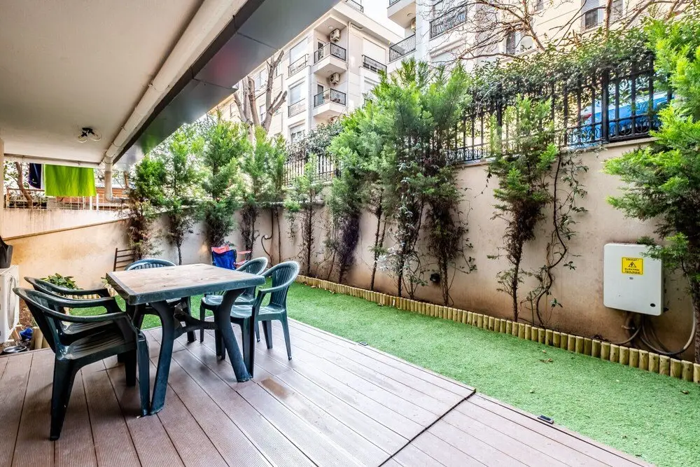 Стамбул: Flat With Backyard Near Idealtepe Marmaray Station