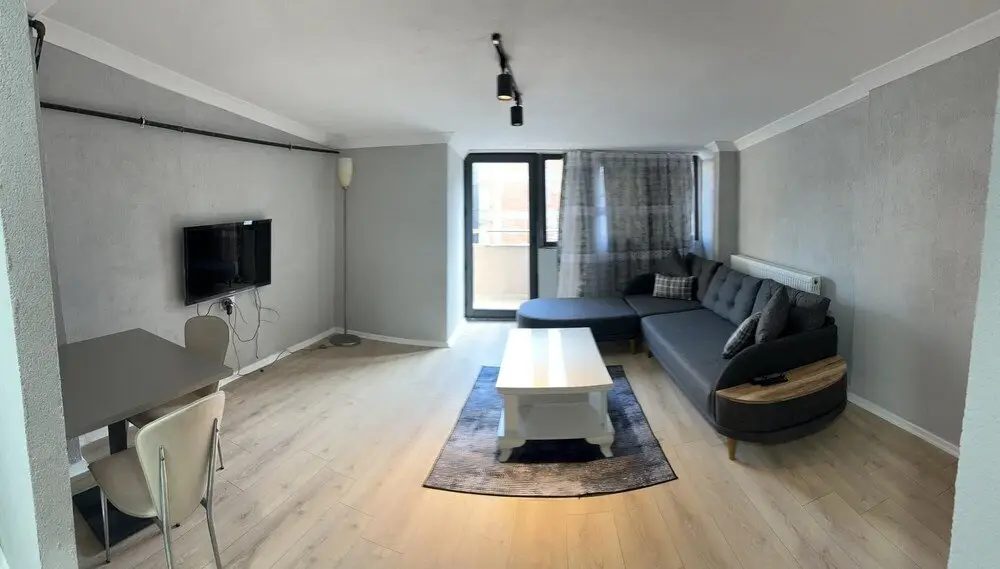 Стамбул: Modern Apartment With Balcony in Esenler