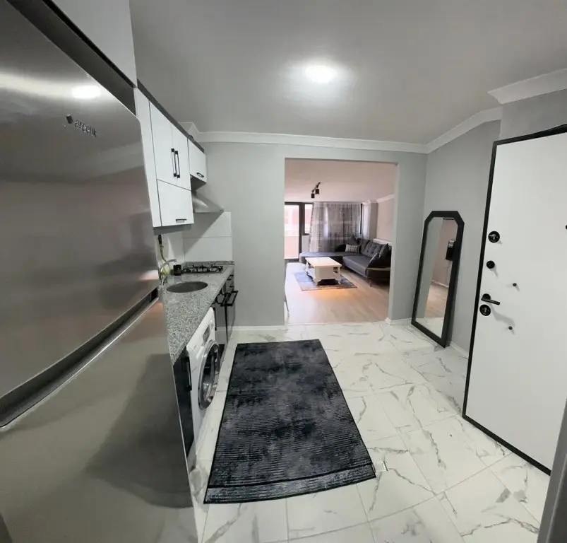 Стамбул: Modern Apartment With Balcony in Esenler